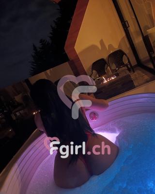 Channel - Escort en Bulle
