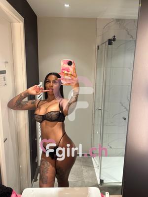 Charlotte - Escort à Genève