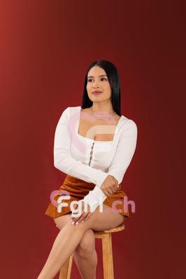 Charlotte - Escort in Plainpalais
