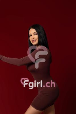 Charlotte - Escort in Plainpalais

