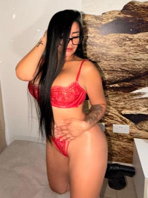Charlotte - Escort a Plainpalais
