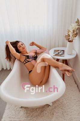 Chloe - Escort in Lausanne
