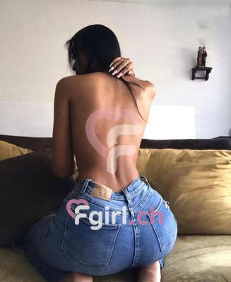 Chloe - Escort in Montreux
