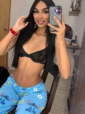 Chloe - Escort in Montreux
