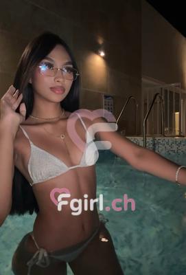 Chloe - Escort in Montreux
