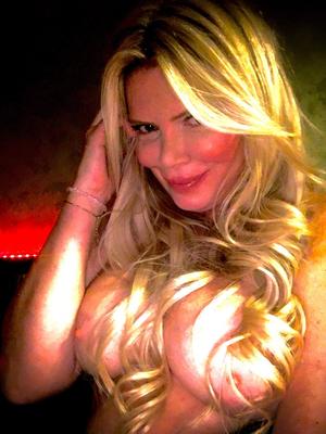 Chloe - Escort en Aigle
