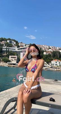 Chloe - Escort à Neuchâtel
