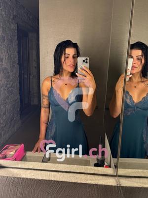 Chloé - Masseuse érotique à Genève