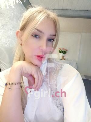 Chloé - Escort à Eaux-vives