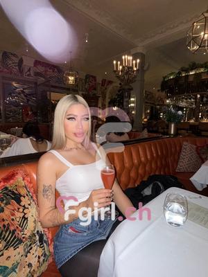 Chloé - Escort in Champel
