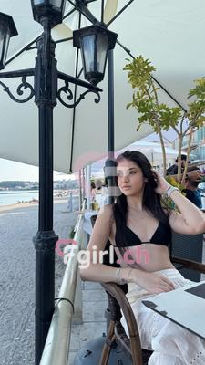 Chloé - Escort in Cologny
