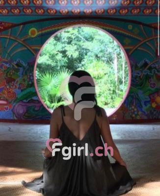 Chris Tao - Erotische Masseurin in Genf
