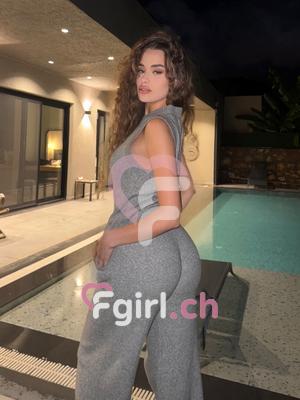 Clara - Escort in Genf

