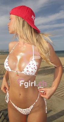 Claudia - Escort en Basel
