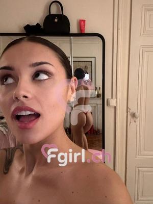 Cléo - Escort in Geneva