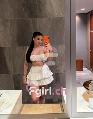 Clohy - Escort in Fribourg