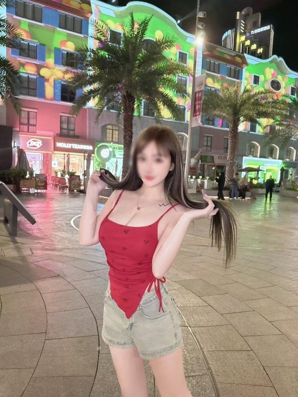Coco - Escort in Genf
