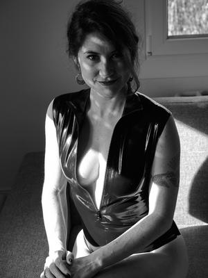 Comtesse Cat - Dominatrice BDSM à Martigny
