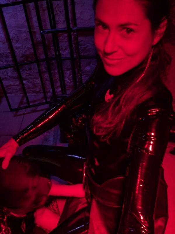 Comtesse Cat - BDSM-Domina in Saint-Maurice
