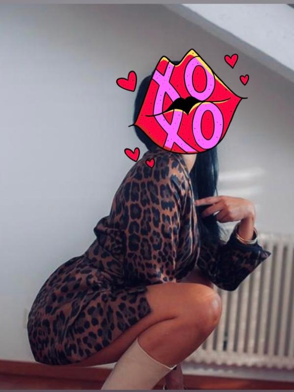 Corali - Massaggiatrice erotica a Carouge
