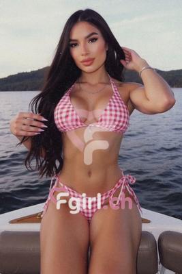 Corina - Escort en Genève

