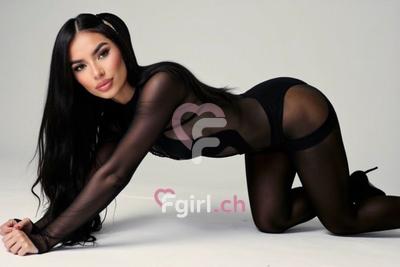 Corina - Escort en Genève
