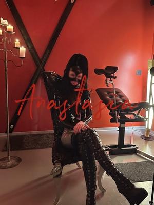 Anastasia & David - Dominatrice BDSM à Lausanne
