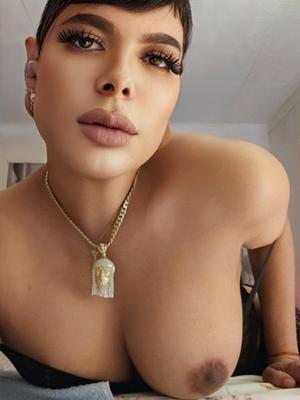 Cristina - Escort à Fribourg
