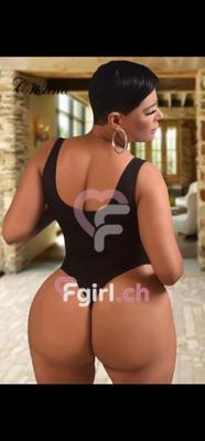 Cristina - Escort à Fribourg

