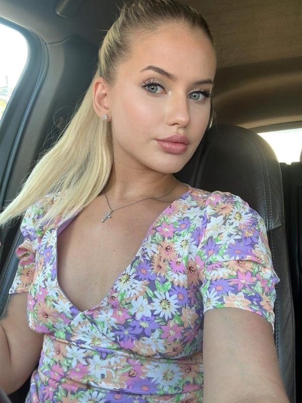 Cristina - Escort in Genf
