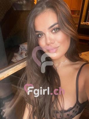 Cristina - Escort à Fribourg