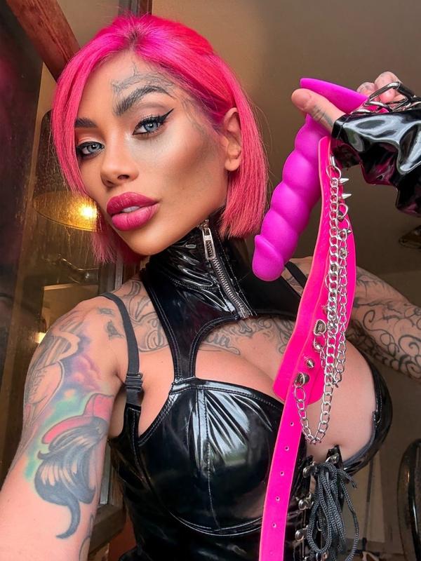 Cruella D Vil - BDSM Dominatrix in Lausanne
