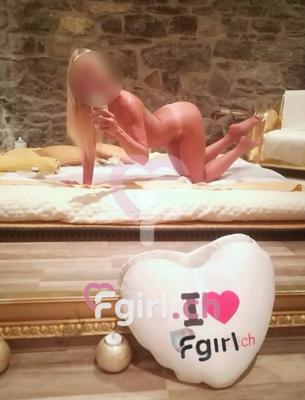 Cyndi - Masseuse érotique à Genève