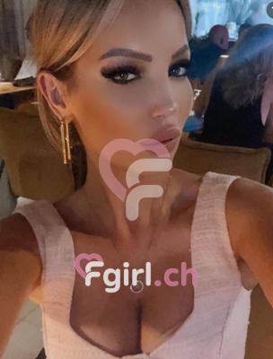 Dafne - Escort in Neuenburg

