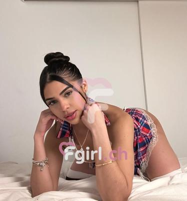 Dani - Escort in Renens

