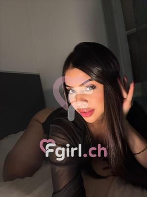Dani - Escort in Renens
