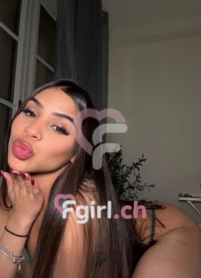 Dani - Escort in Renens
