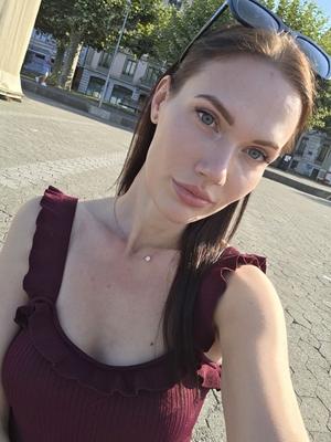 Daniella - Escort en Eaux-vives
