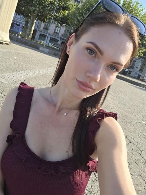 Daniella - Escort à Eaux-vives
