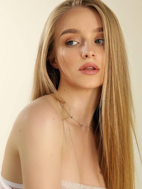 Darina - Escort a Genève
