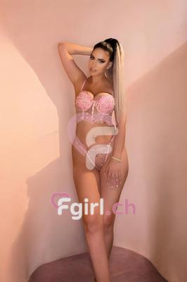 Delia - Escort à Romont
