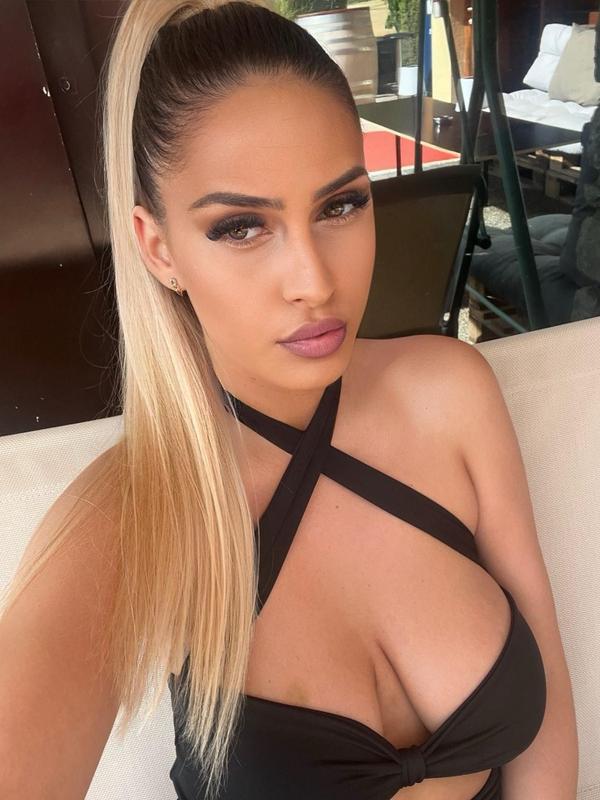 Delia - Escort a Romont
