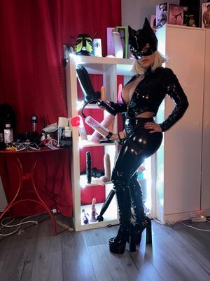 Diana - BDSM-Domina in Bulle
