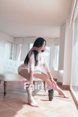 Dina - Masseuse érotique à Genève
