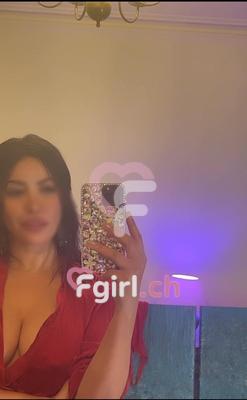 Dina - Masseuse érotique à Genève
