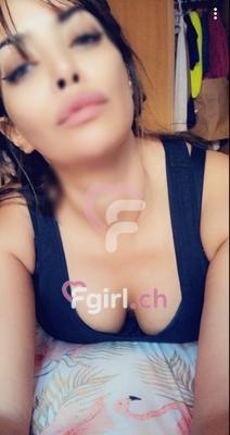 Dina - Masseuse érotique à Genève
