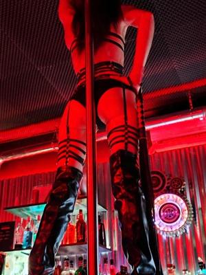 Dominance - Dominatrice BDSM à Lausanne
