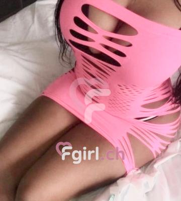 Dounia - Escort in Carouge
