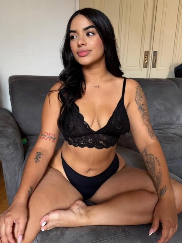 Dulce - Escort in Carouge
