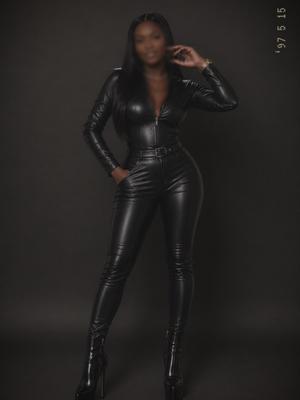 Ebony - BDSM-Domina in Genf
